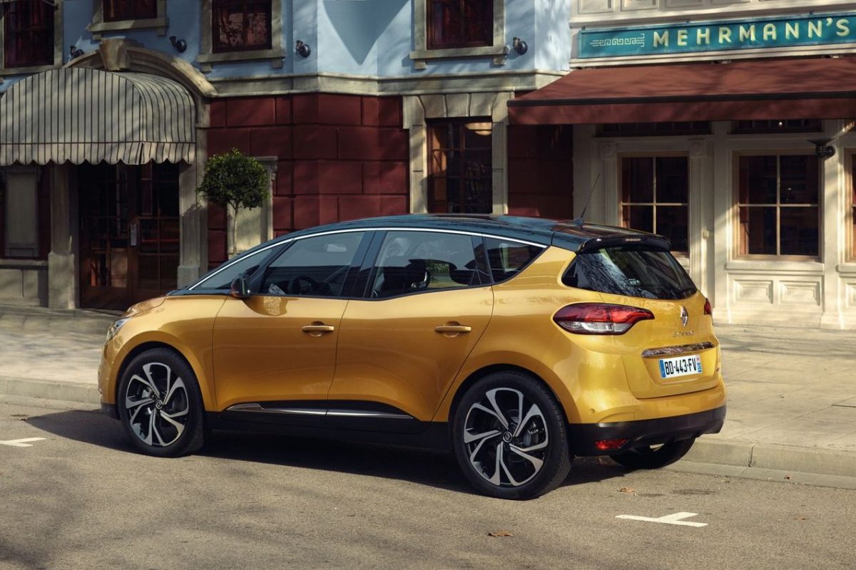 RENAULT