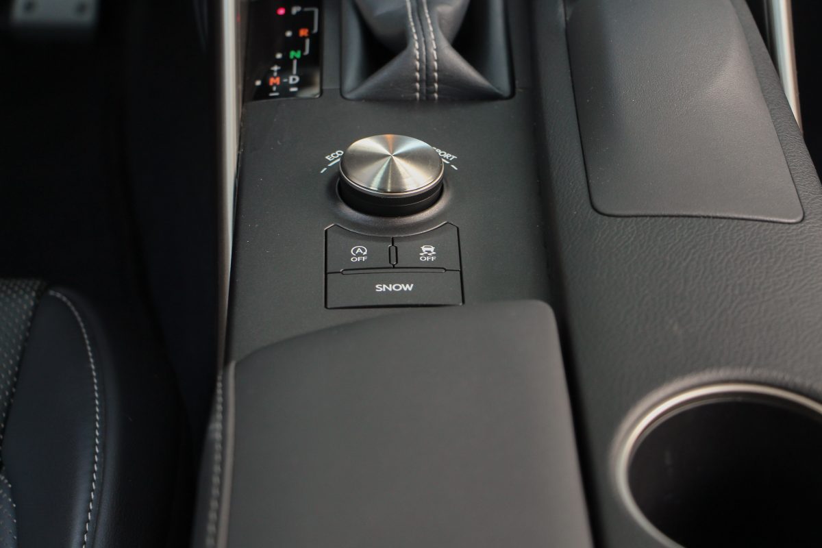 LEXUS IS
