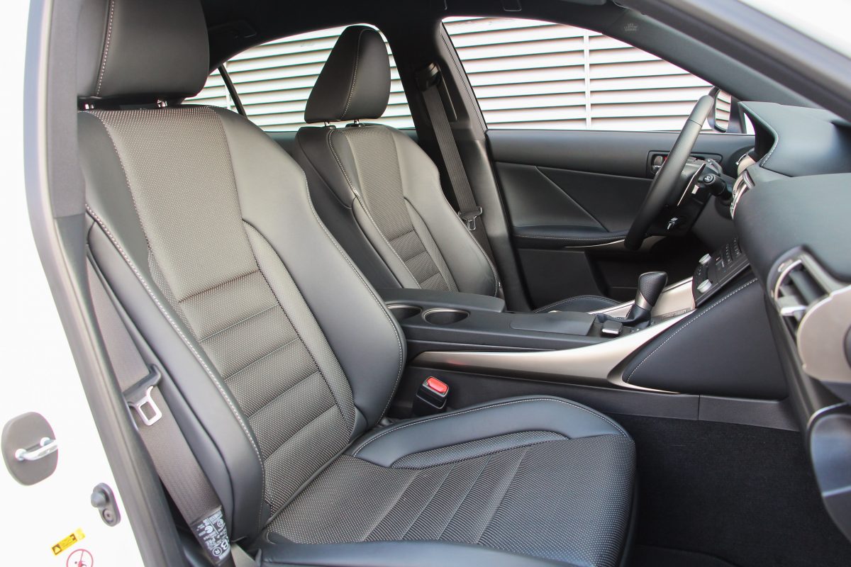 LEXUS IS