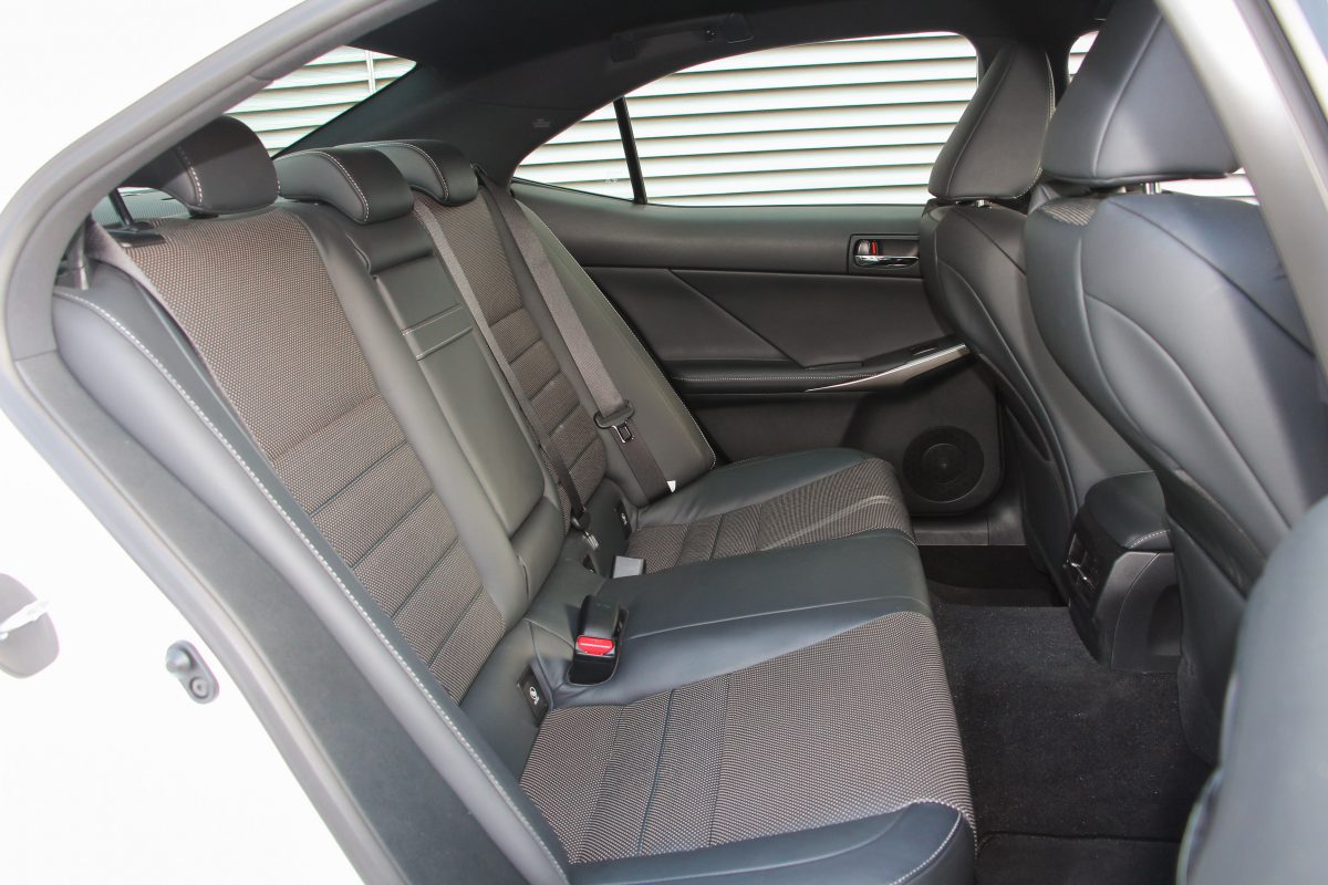 LEXUS IS