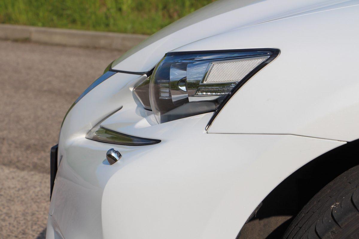 LEXUS IS