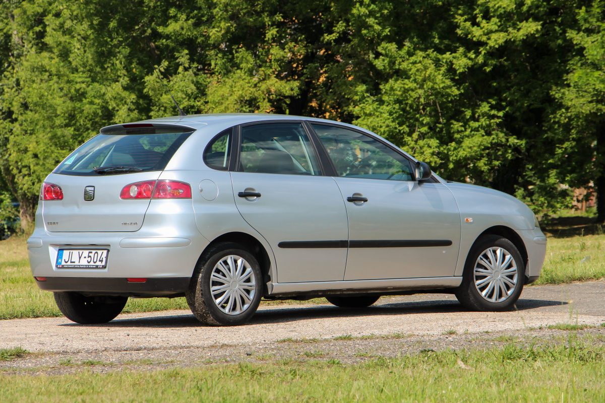SEAT IBIZA