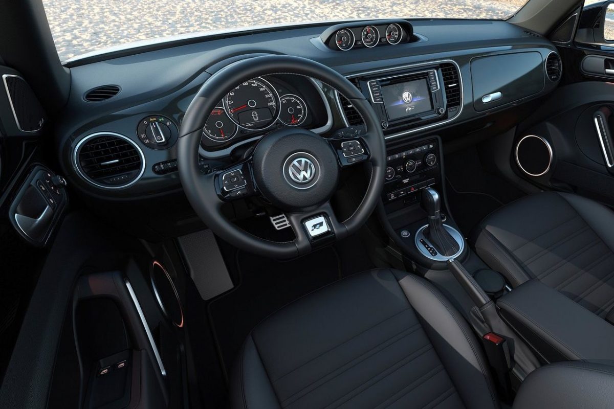 VOLKSWAGEN NEW BEETLE