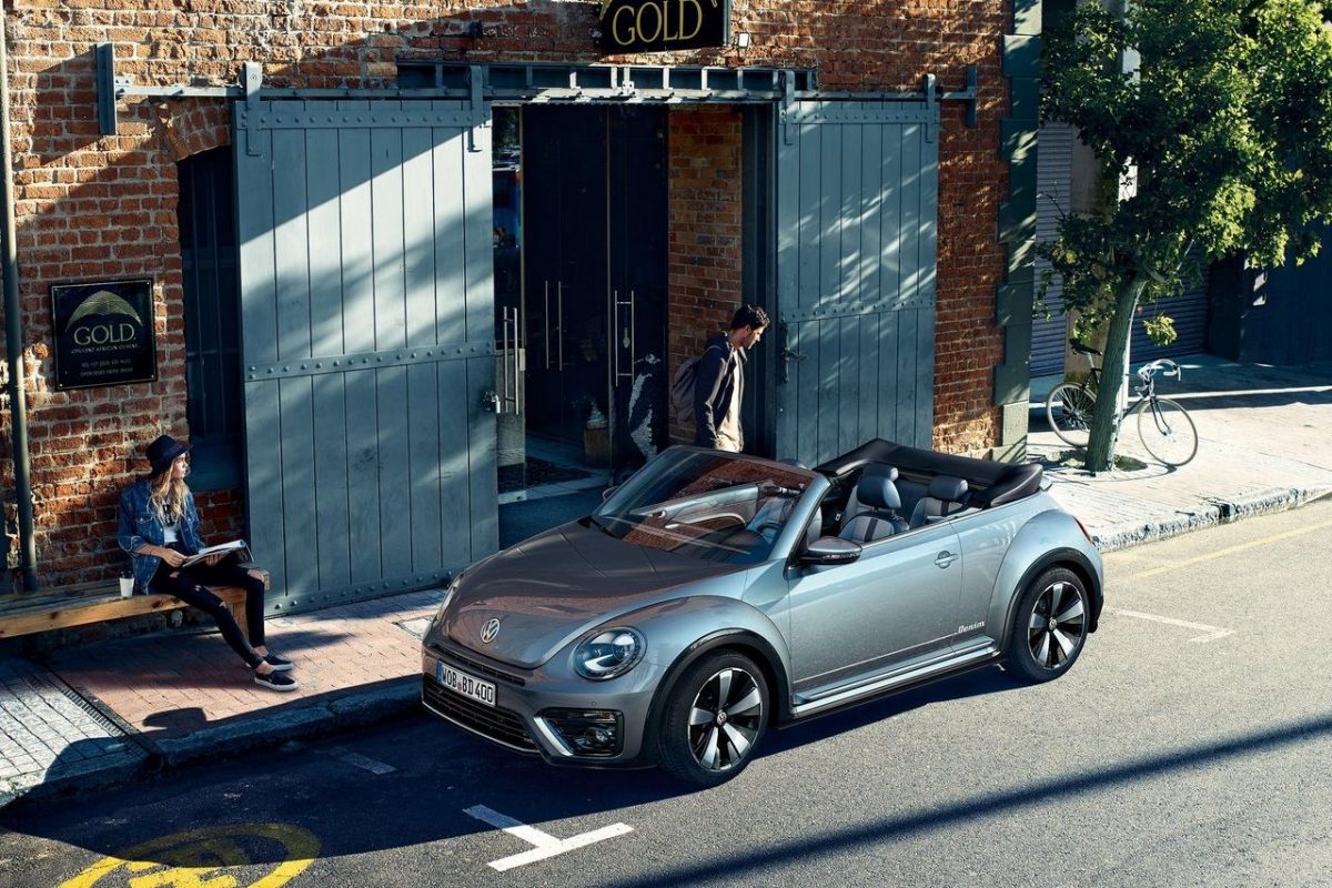 VOLKSWAGEN NEW BEETLE