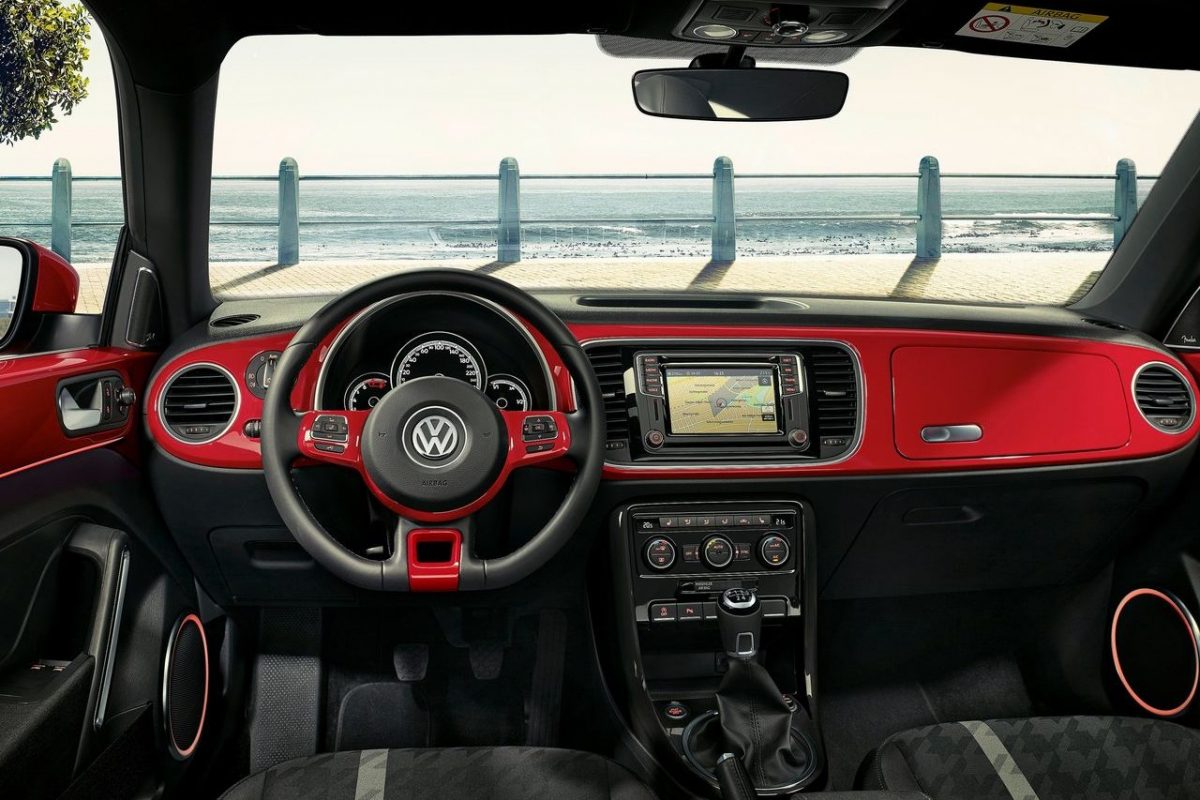 VOLKSWAGEN NEW BEETLE