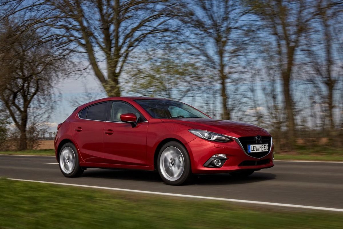 MAZDA 3