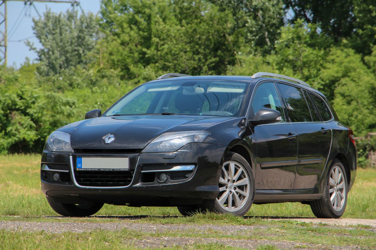 RENAULT LAGUNA