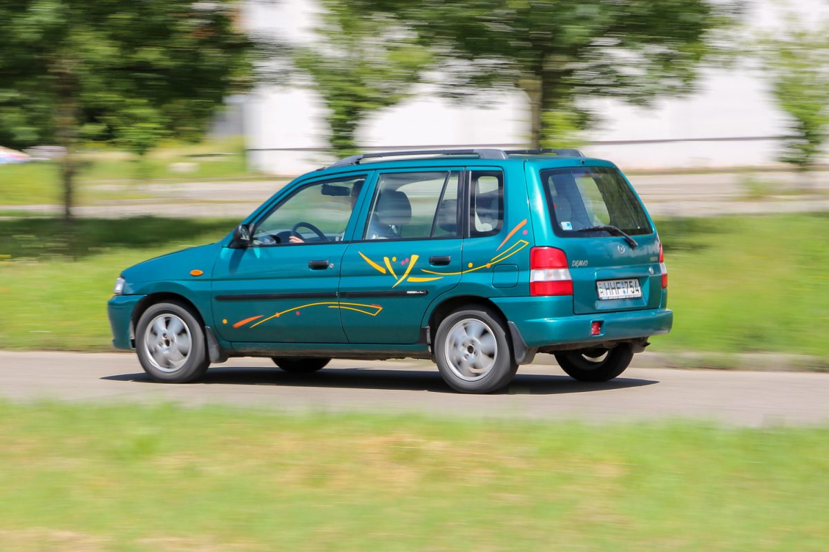 MAZDA DEMIO