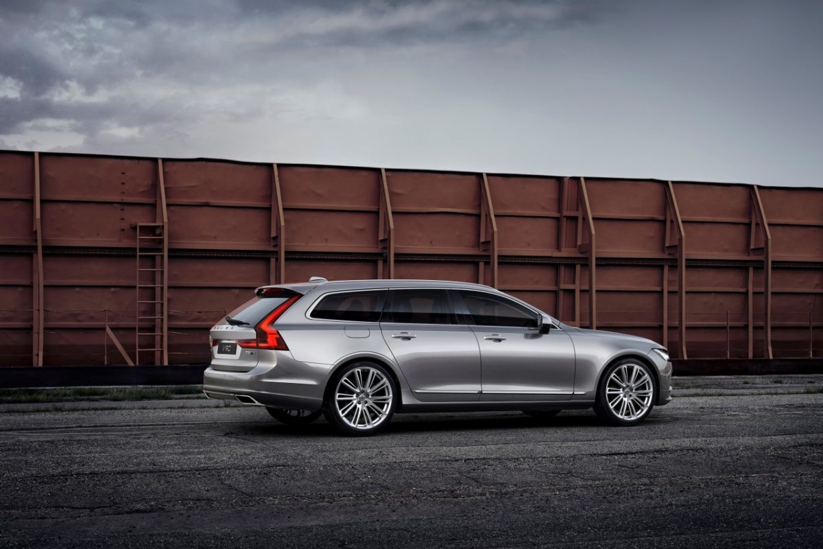 VOLVO S90