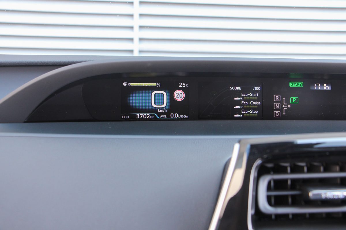 TOYOTA PRIUS