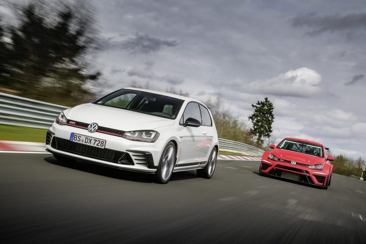 VOLKSWAGEN GOLF
