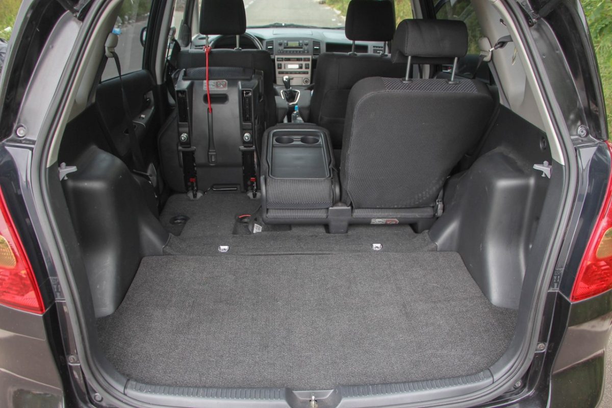 TOYOTA COROLLA VERSO