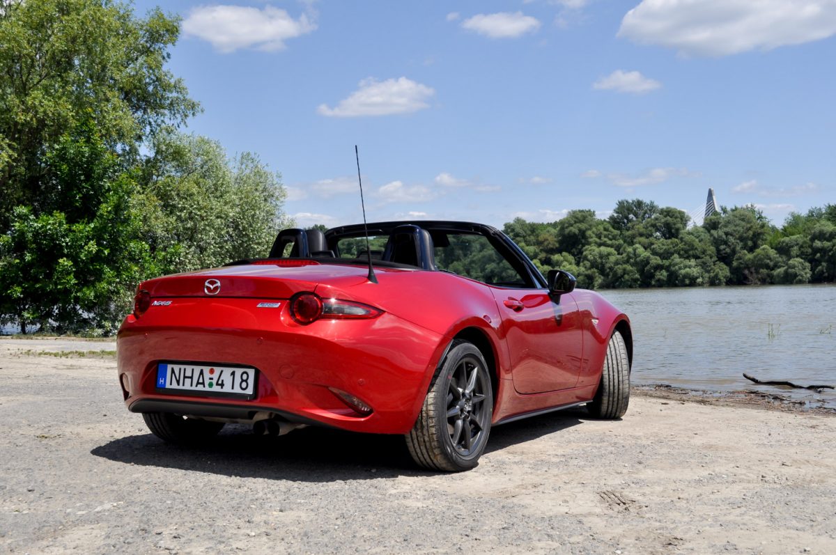MAZDA MX-5