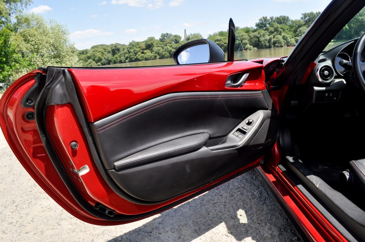 MAZDA MX-5