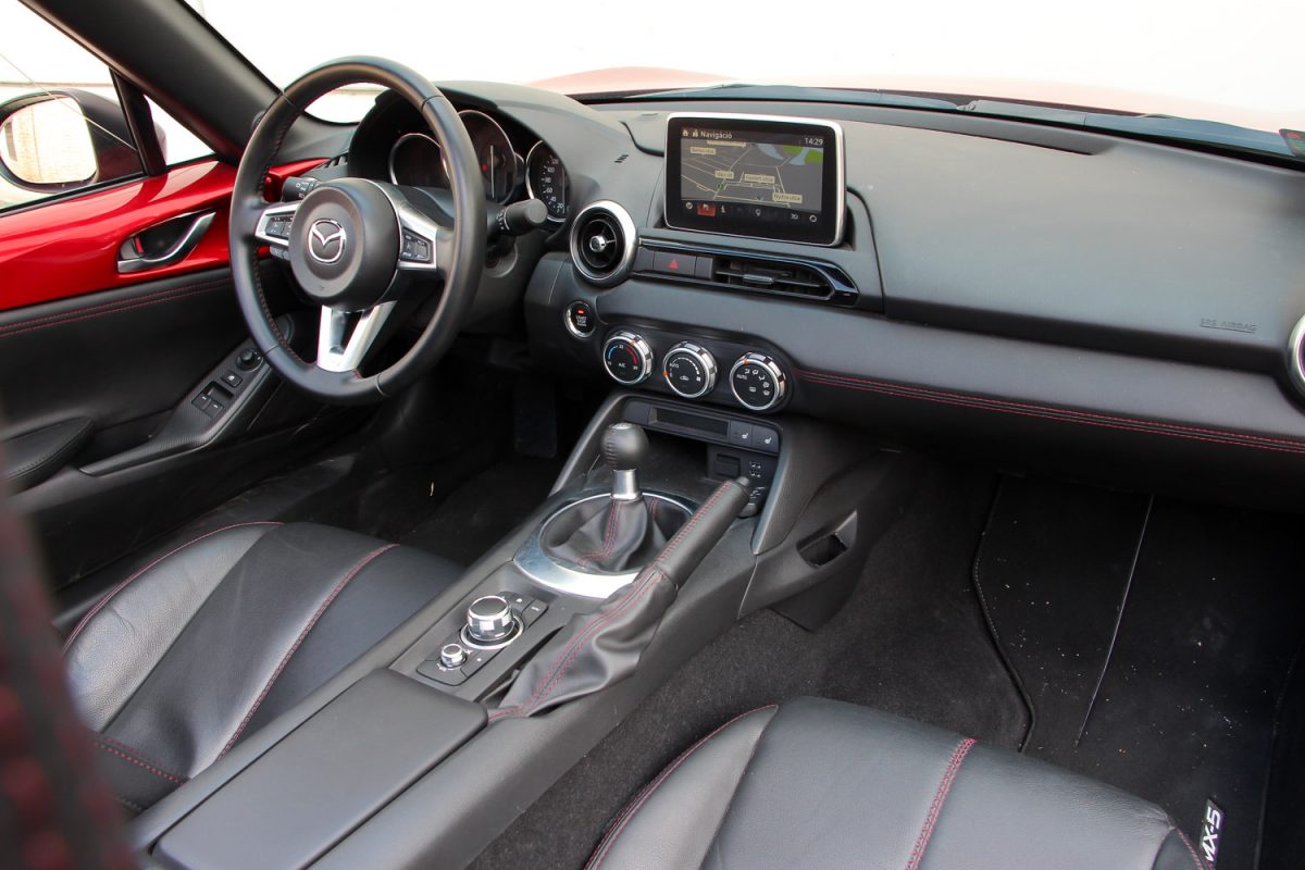 MAZDA MX-5