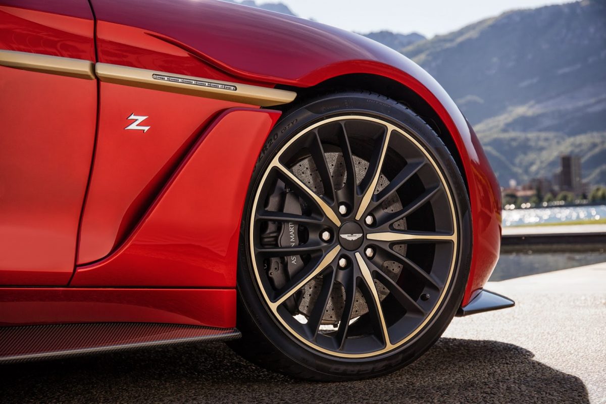 ASTON MARTIN VANQUISH