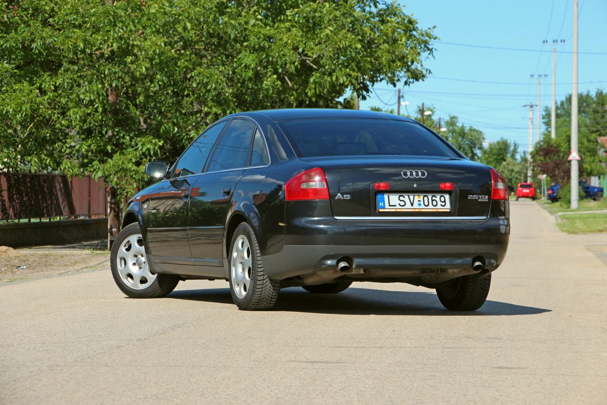 AUDI A6