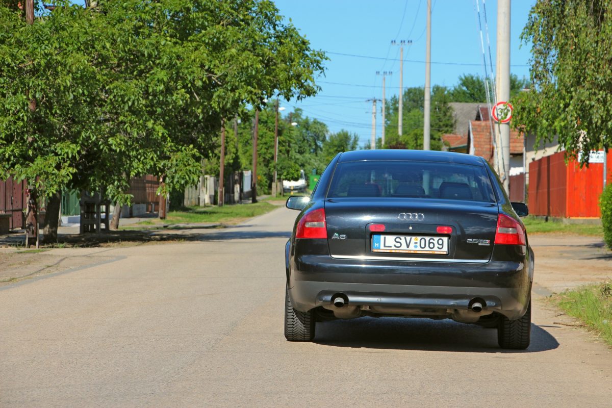 AUDI A6