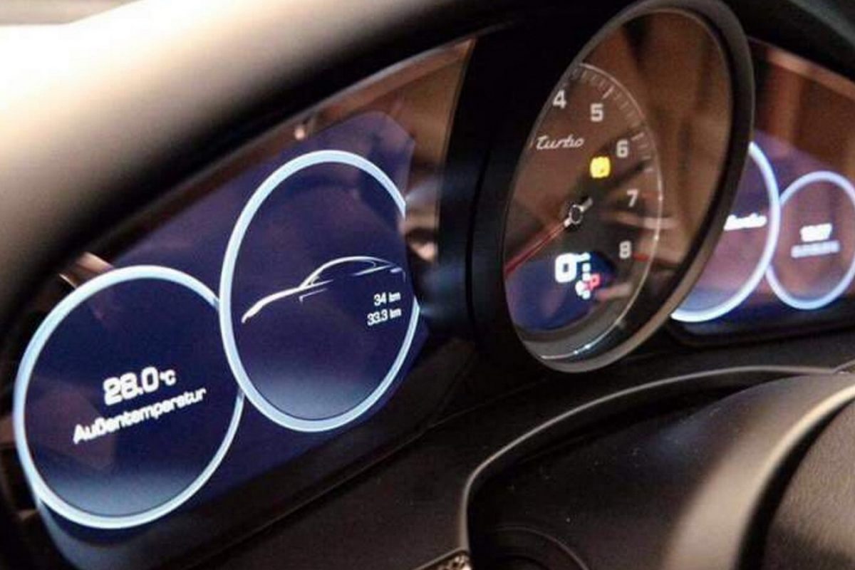PORSCHE PANAMERA
