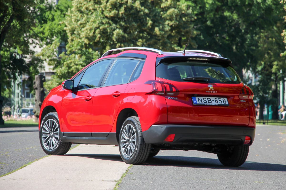 PEUGEOT 2008