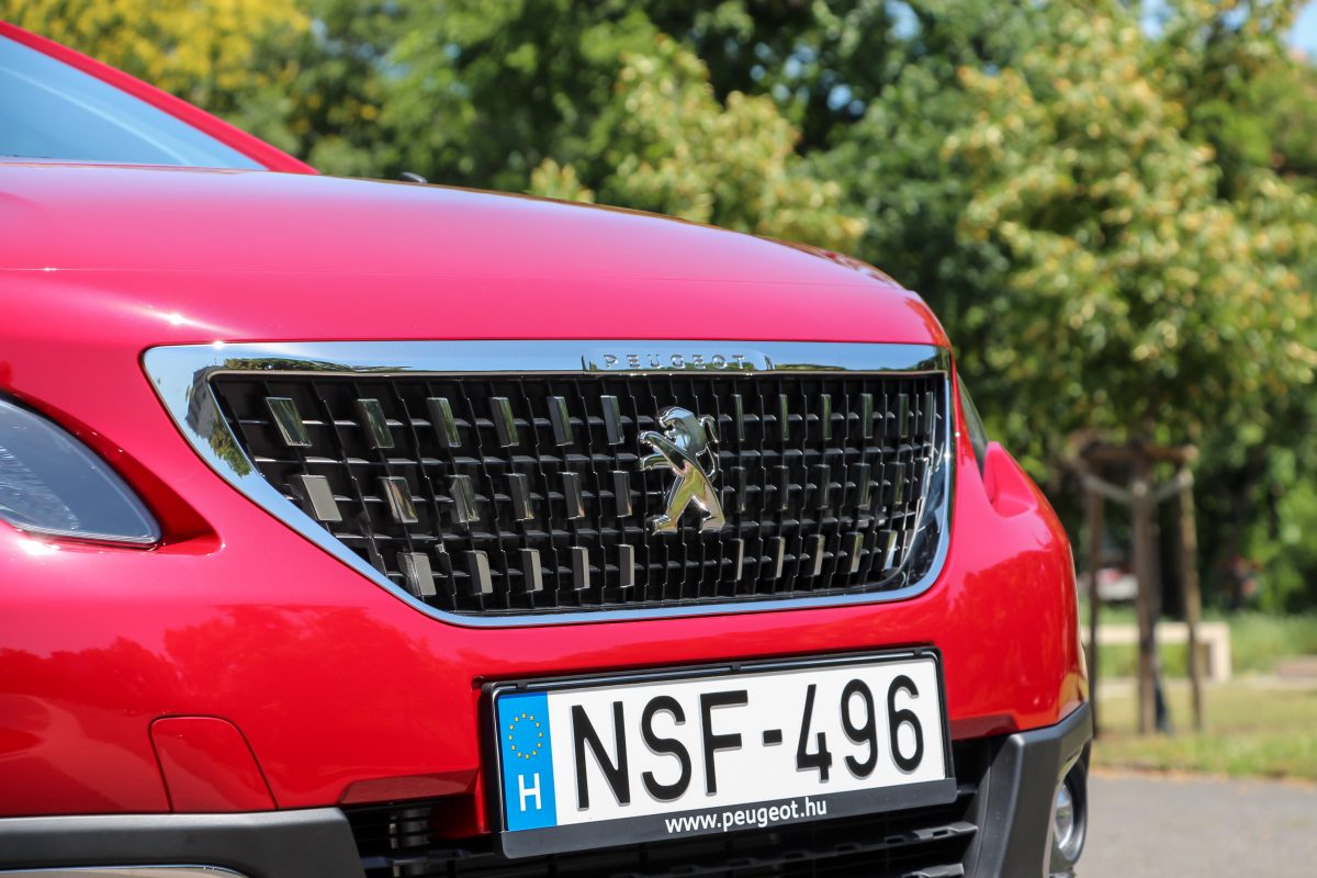 PEUGEOT 2008