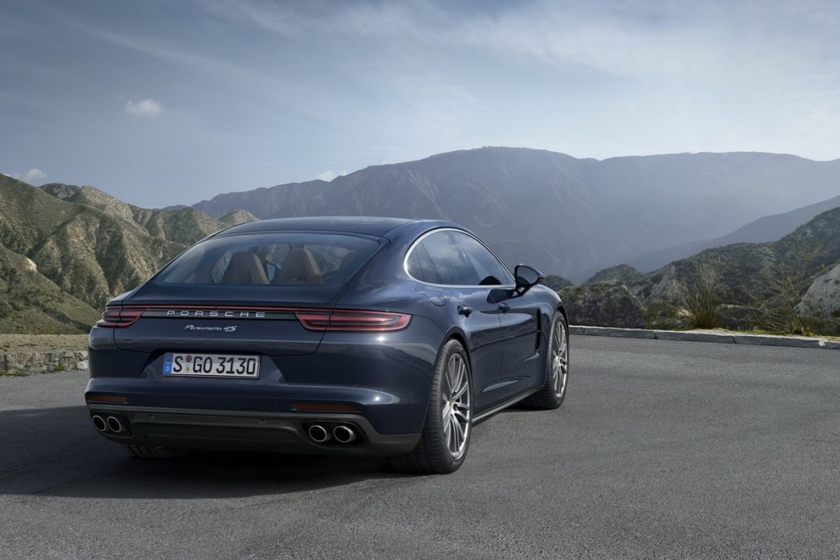 PORSCHE PANAMERA