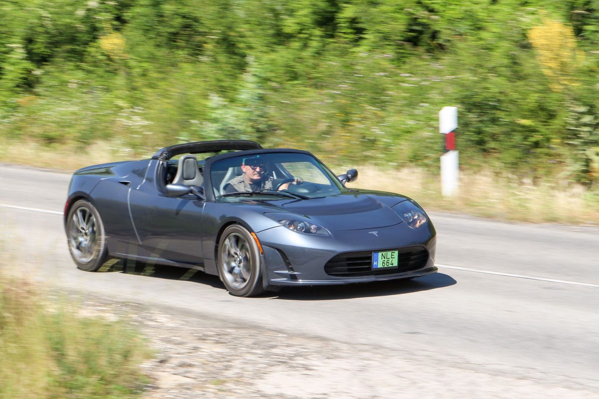 TESLA ROADSTER