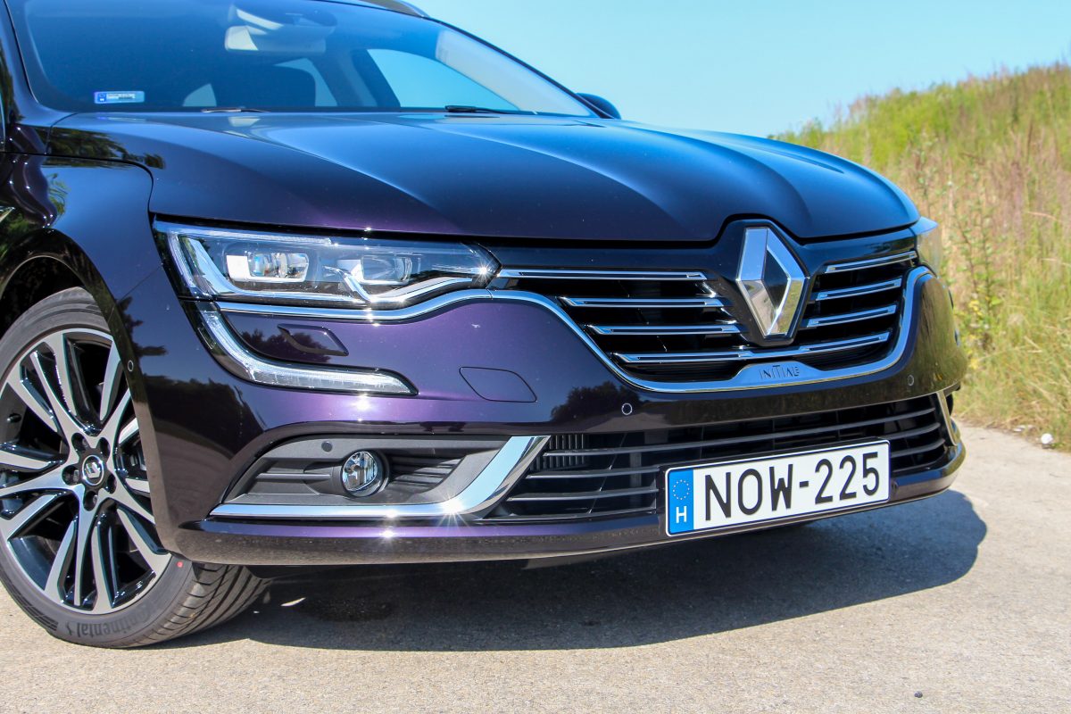 RENAULT