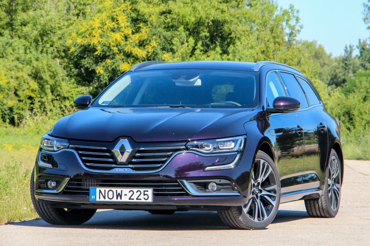 RENAULT