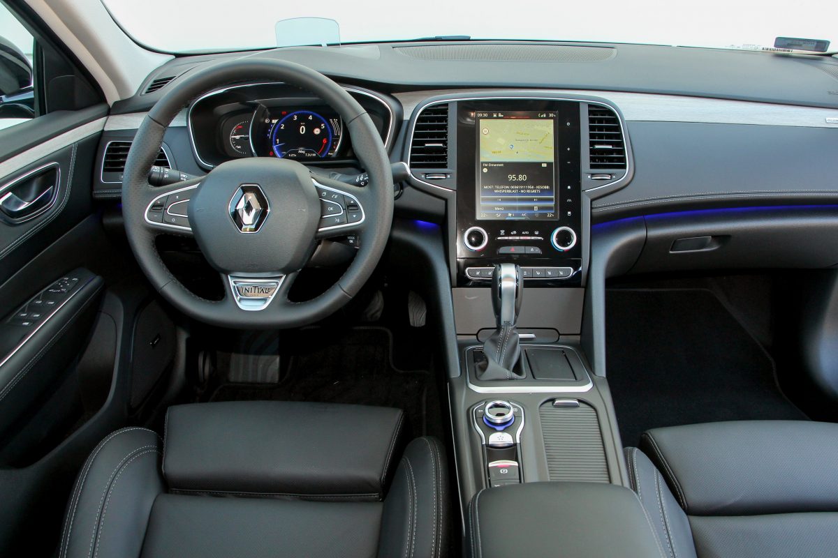 RENAULT