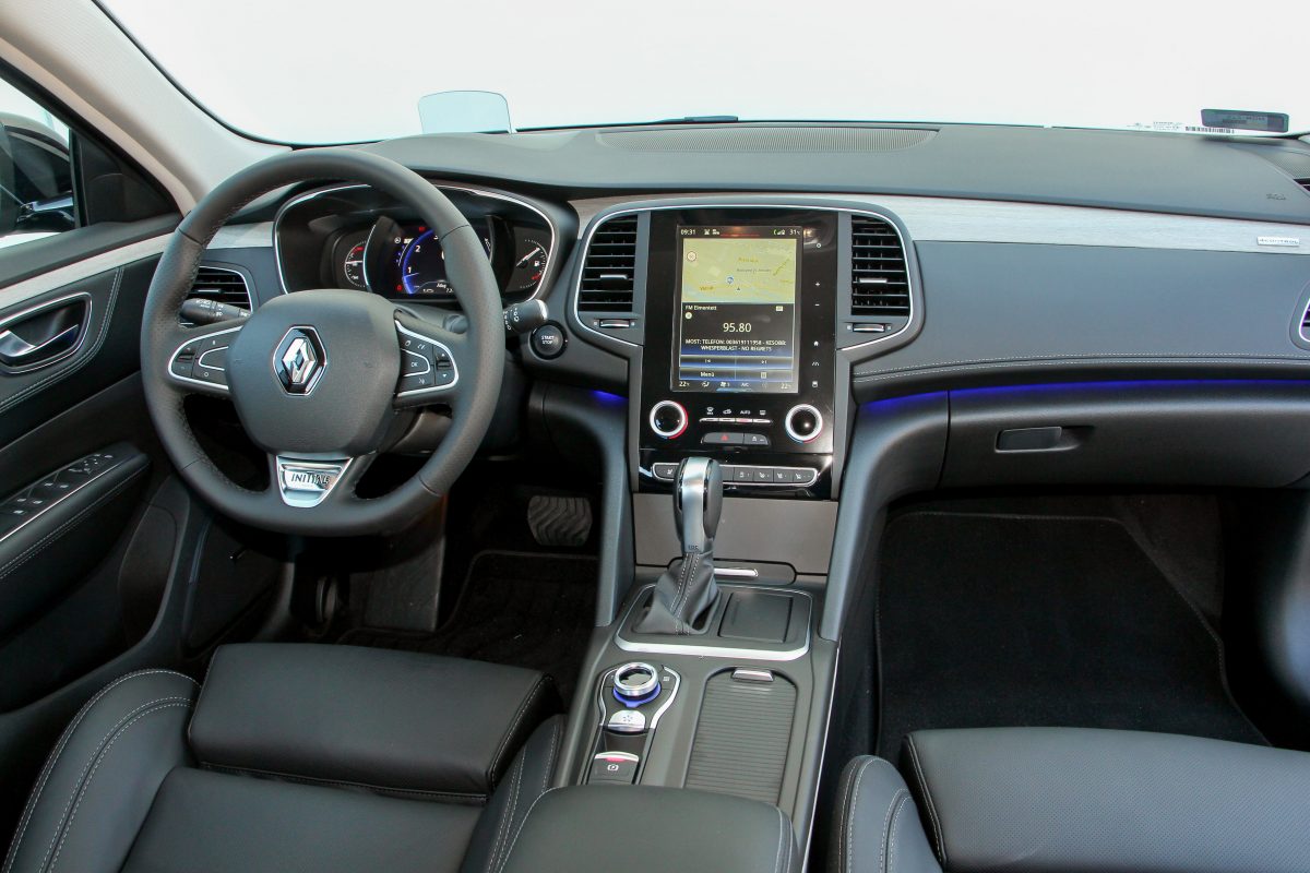 RENAULT