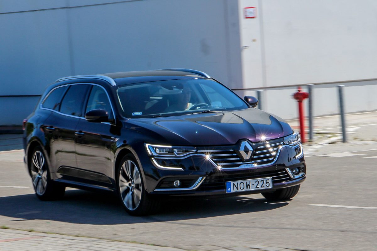 RENAULT