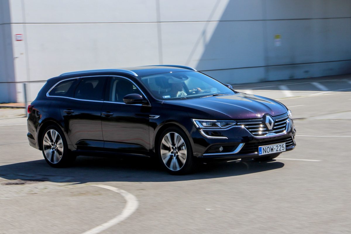 RENAULT