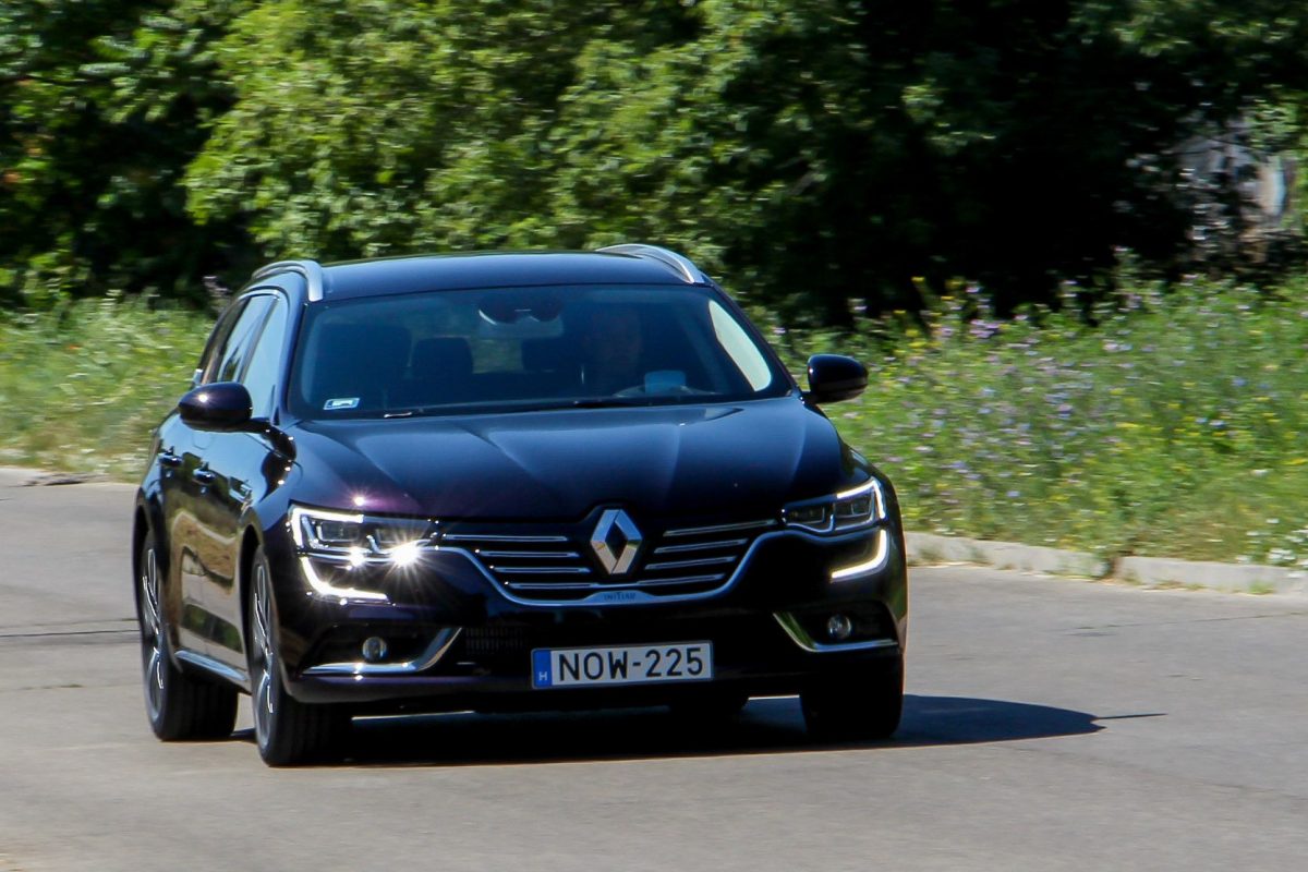 RENAULT