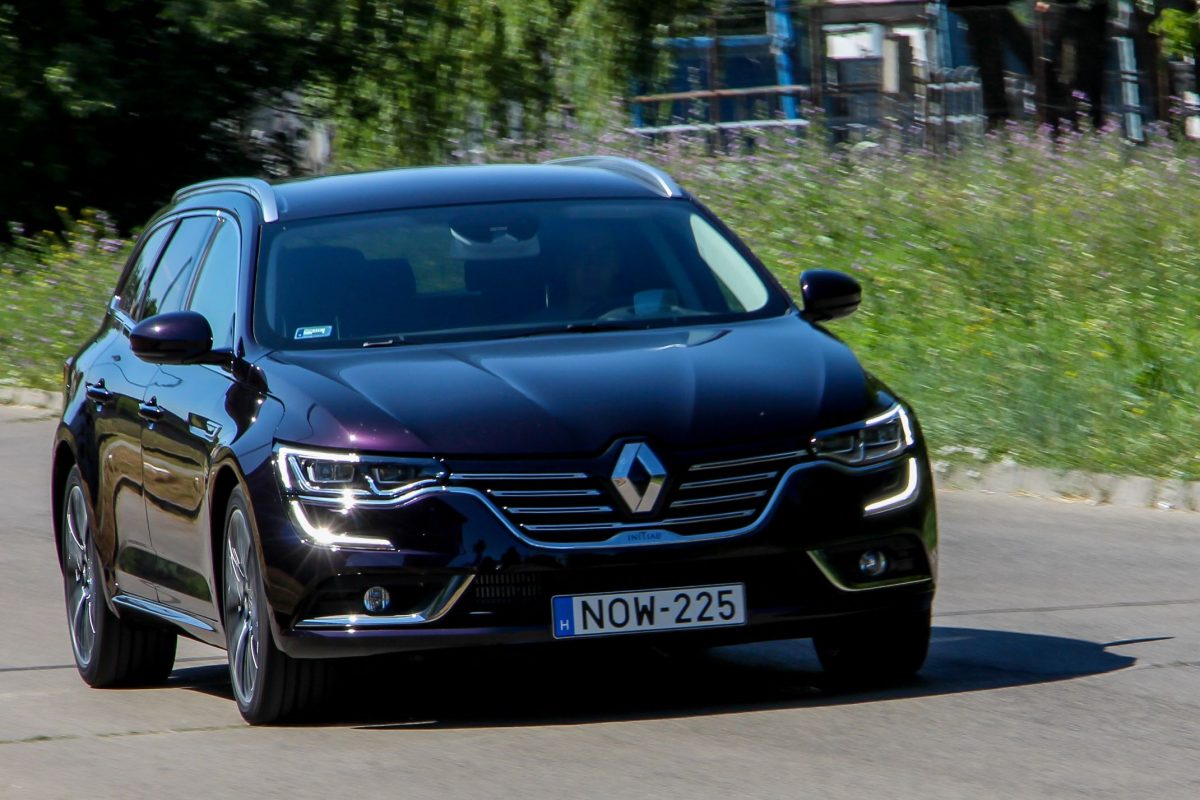 RENAULT