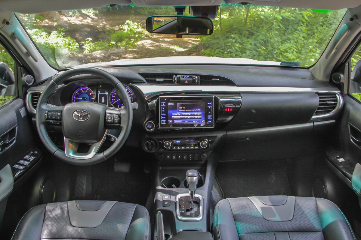 TOYOTA HI LUX