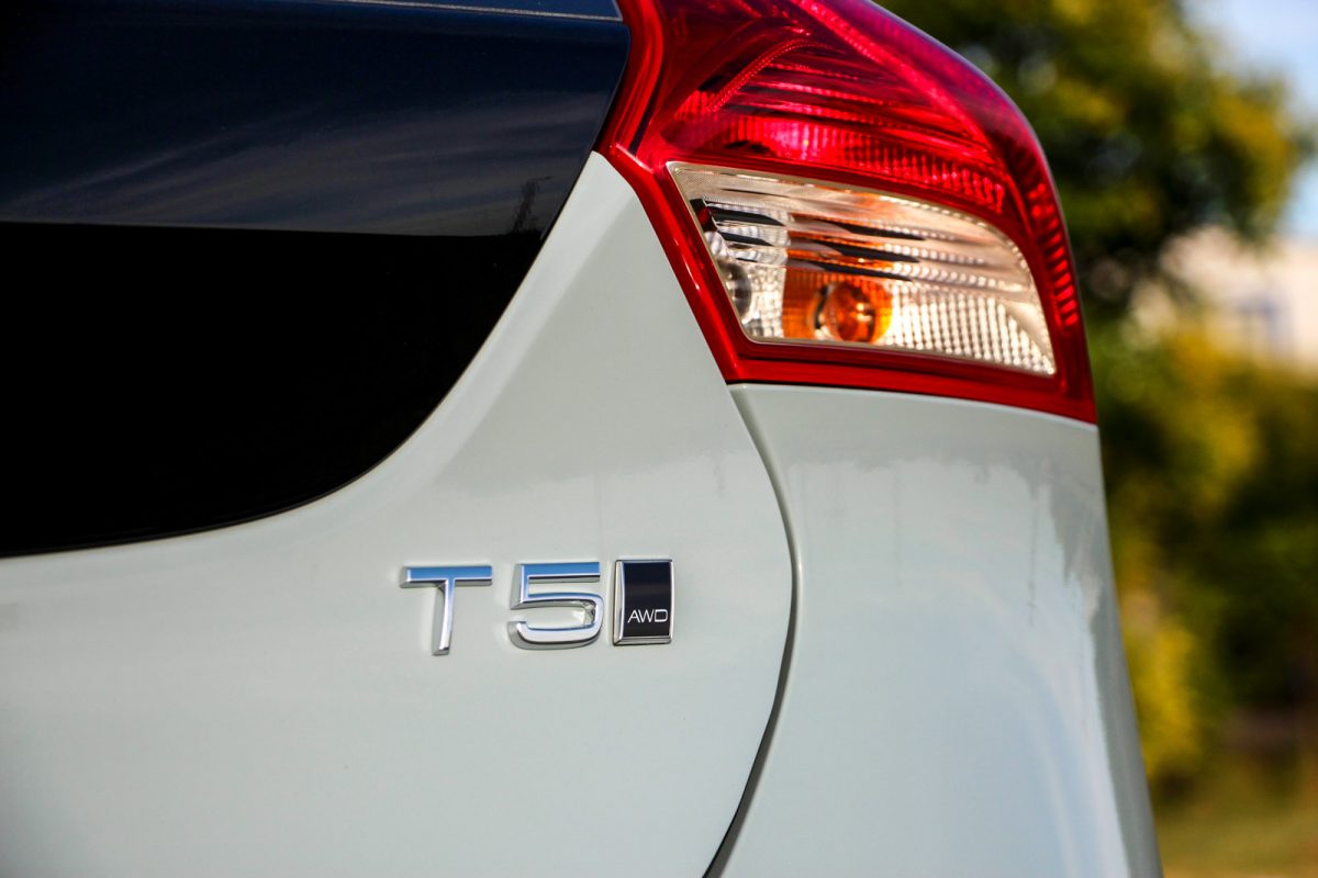 VOLVO V40