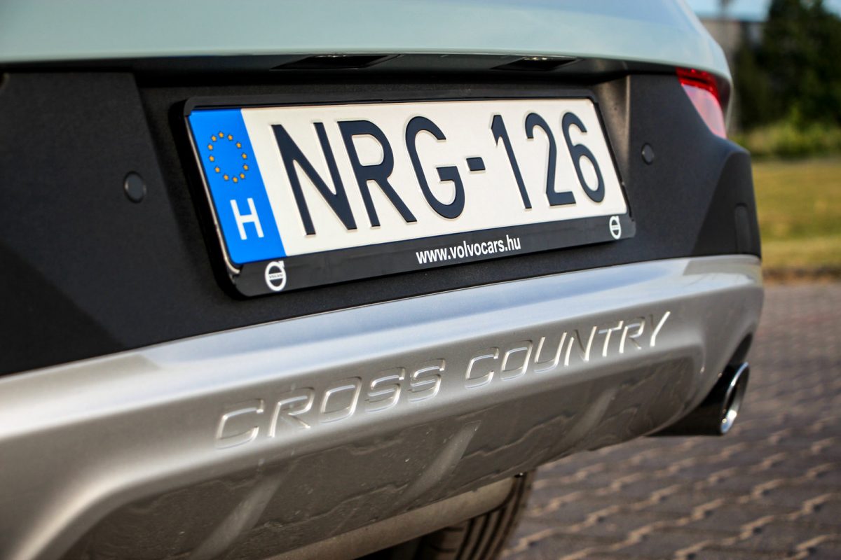 VOLVO V40