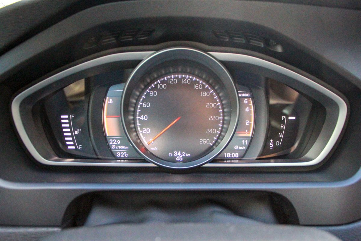 VOLVO V40