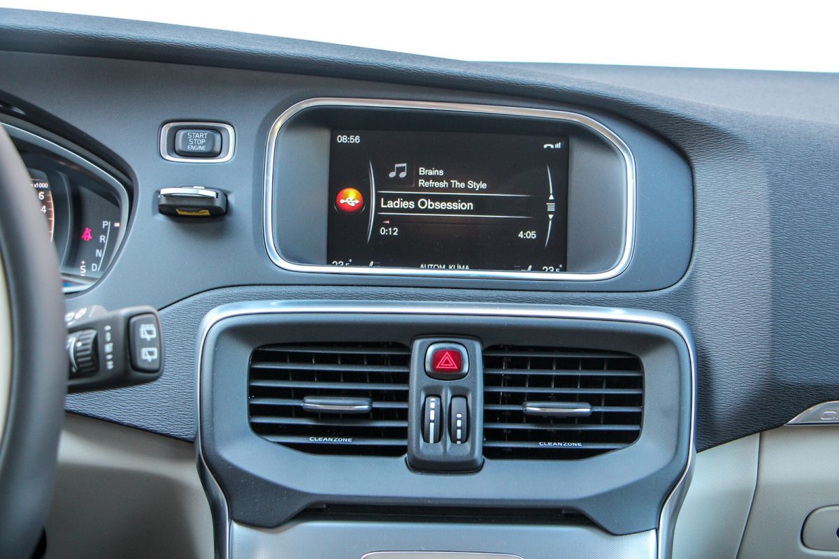 VOLVO V40