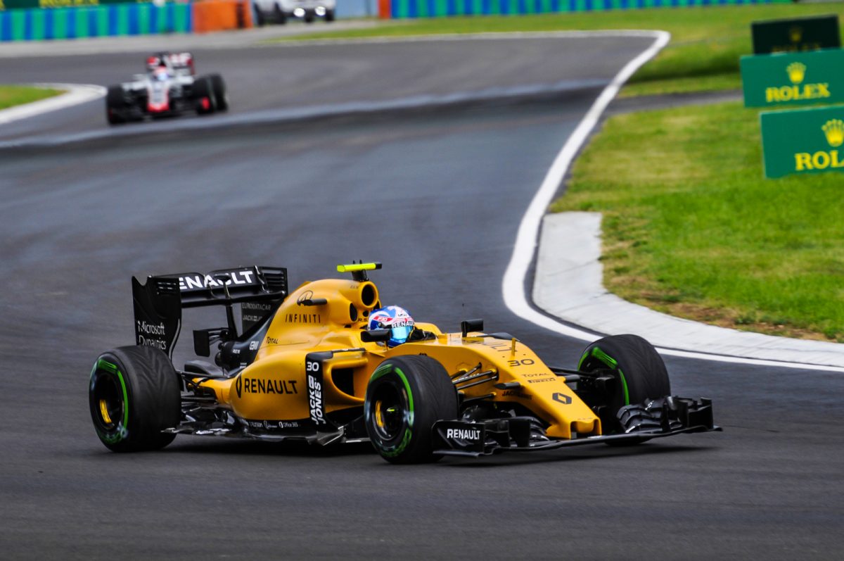 RENAULT