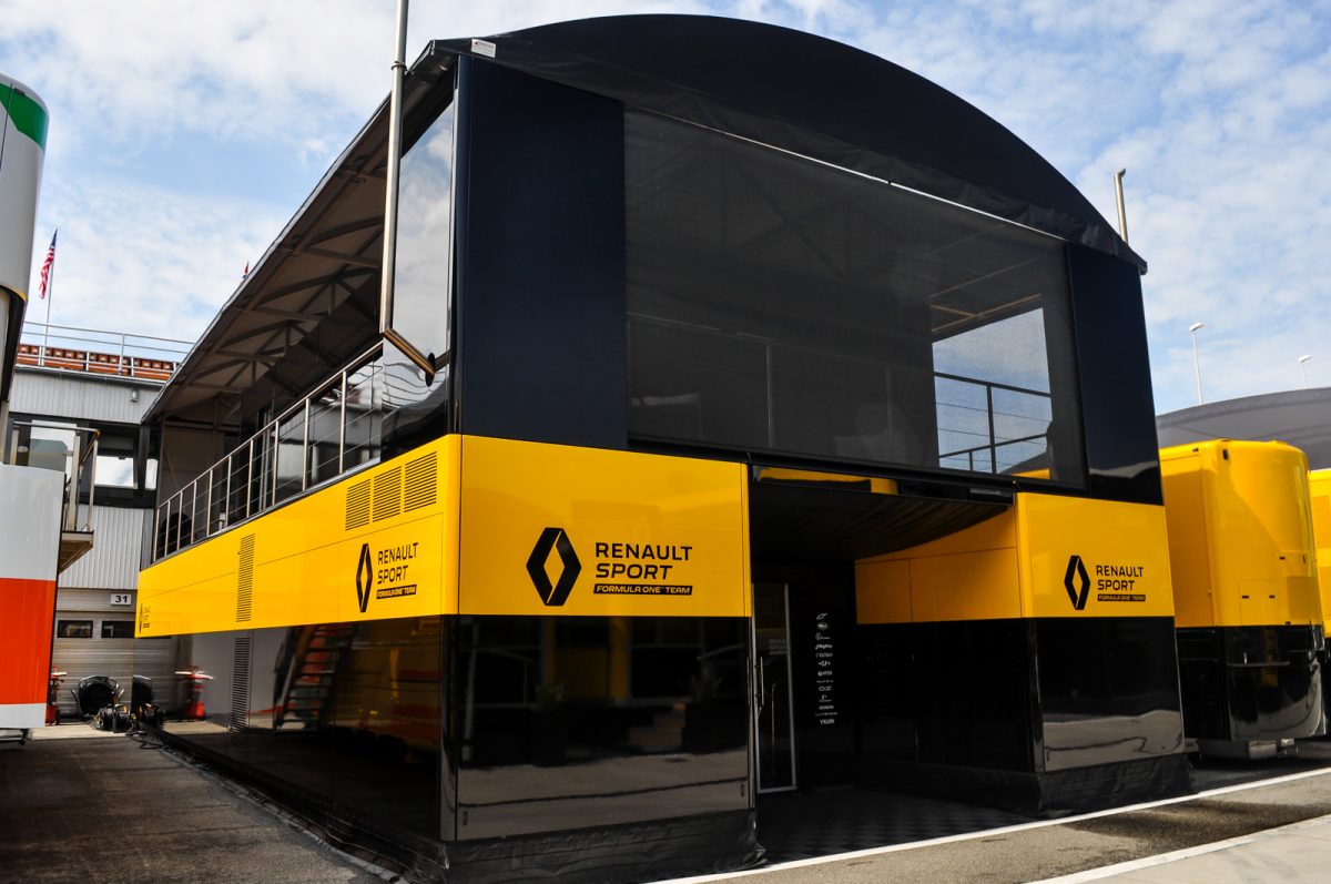 RENAULT
