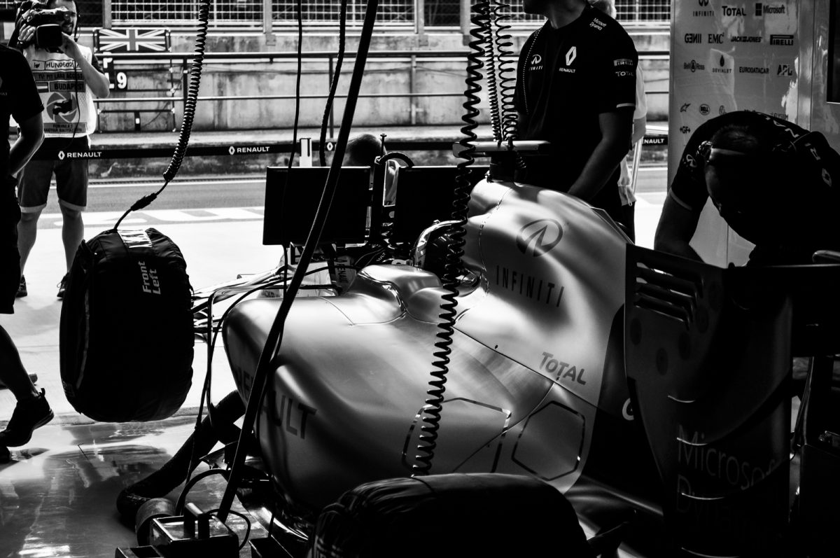 RENAULT
