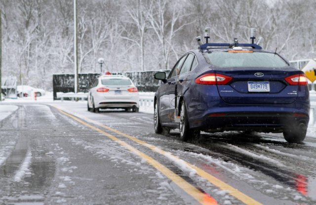 Hóban teszteli önvezető autóit a Ford