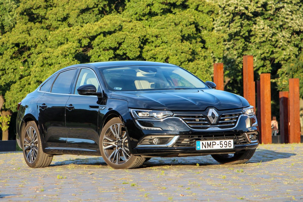 RENAULT
