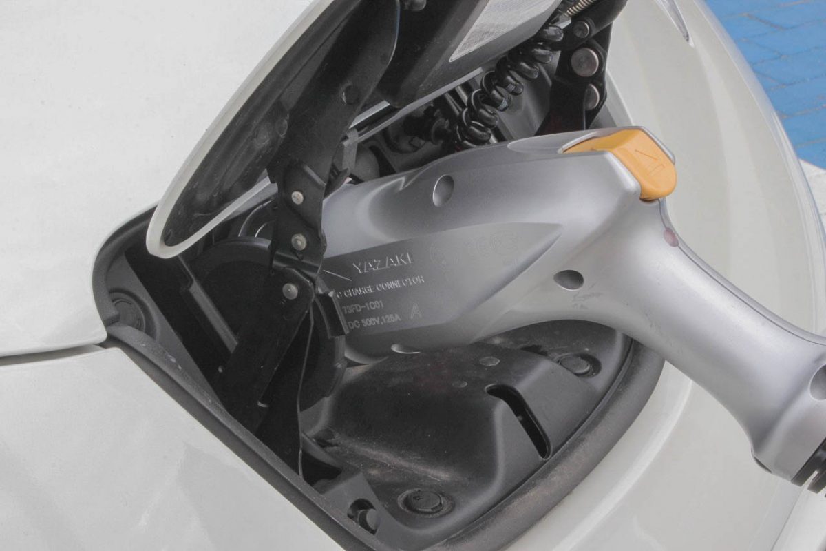 NISSAN LEAF