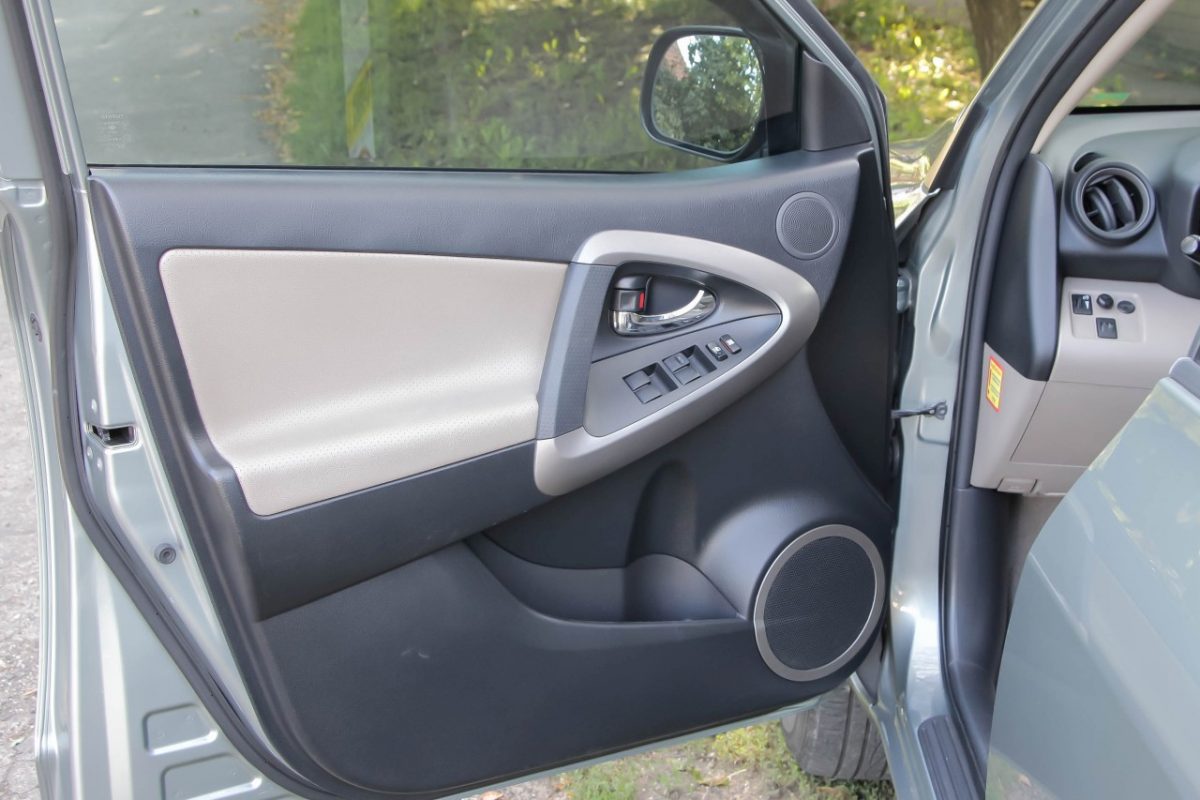 TOYOTA RAV 4