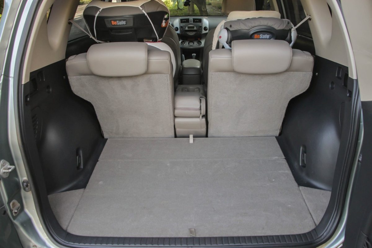 TOYOTA RAV 4