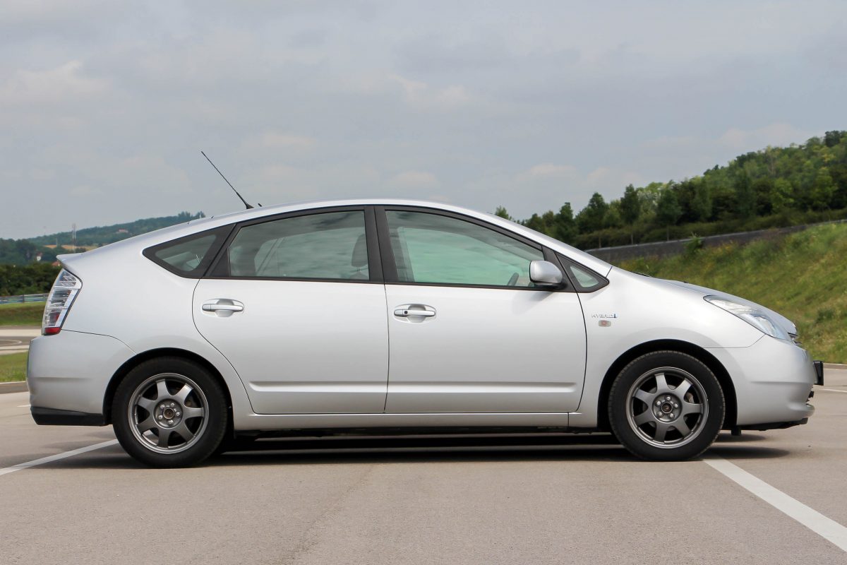 TOYOTA PRIUS