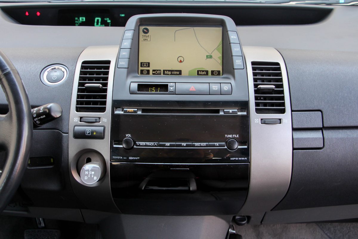 TOYOTA PRIUS